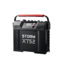 Aputure Storm XT52 luz blanca sintonizable con doble cajas de transportes