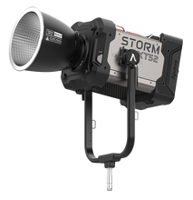 Aputure Storm XT52 luz blanca sintonizable con doble cajas de transportes